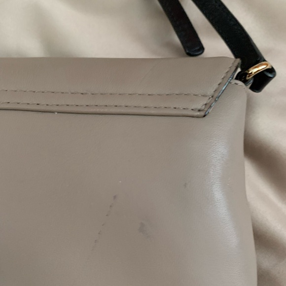 Kate Spade mini bag with attractive bow. - Picture 5 of 5